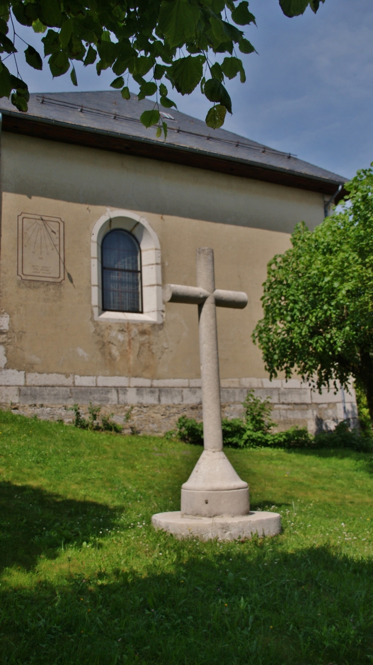 +église Notre-Dame de Hauteville-Lompnes ( Croix )