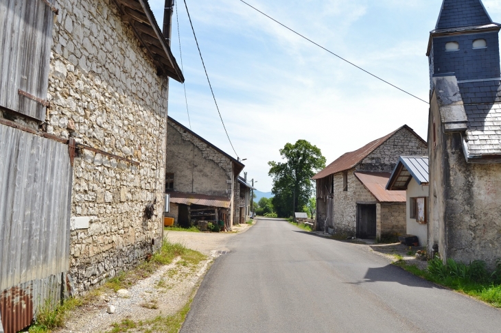 La Rivoire ( Commune D'Hotonnes )