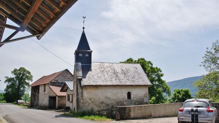 La Rivoire ( Commune D'Hotonnes )(Chapelle St Joseph)