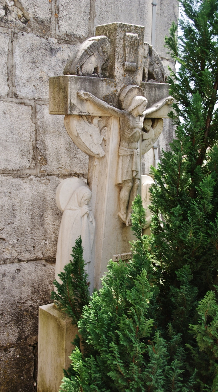 Tombe d'un Abbé - Hotonnes