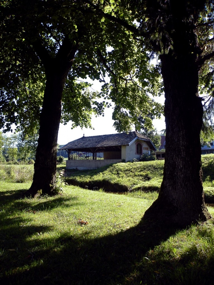 Lavoir à Izenave