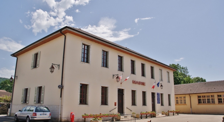 La Mairie - Izernore