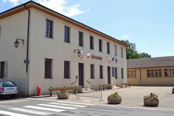 La Mairie - Izernore