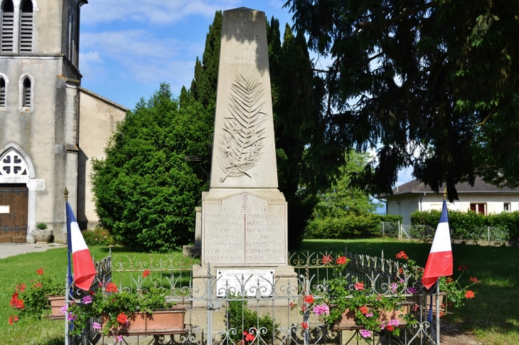 Monument aux Morts - La Tranclière