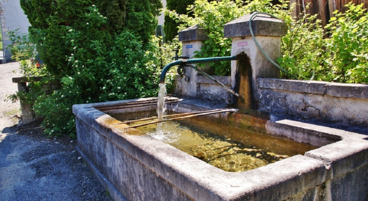 Fontaine - Lalleyriat