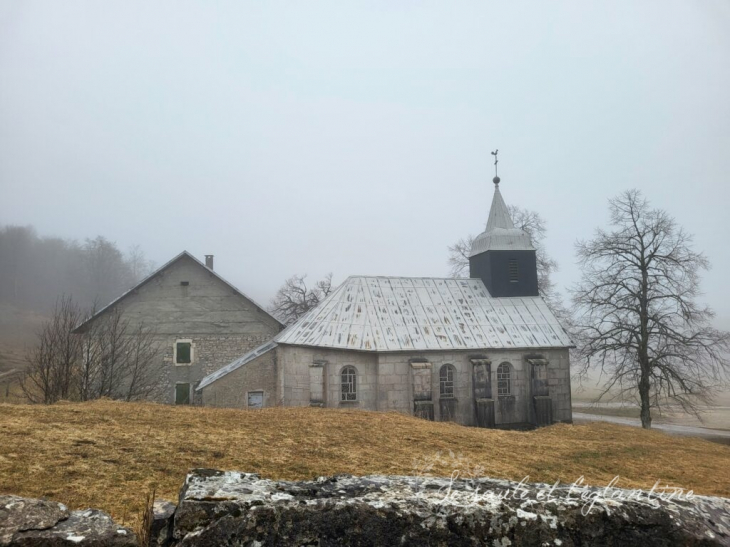 Chapelle du plateau de Retord en hiver (saule-eglantine.fr) - Le Grand-Abergement