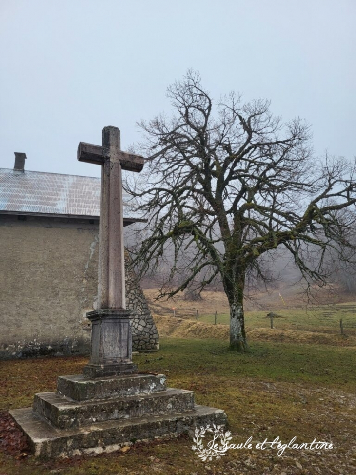 Croix chapelle de Retord (saule-eglantine.fr) - Le Grand-Abergement