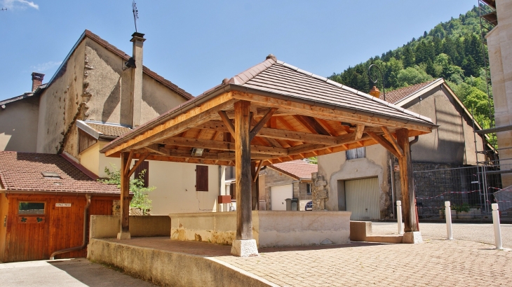 Le Lavoir - Les Neyrolles