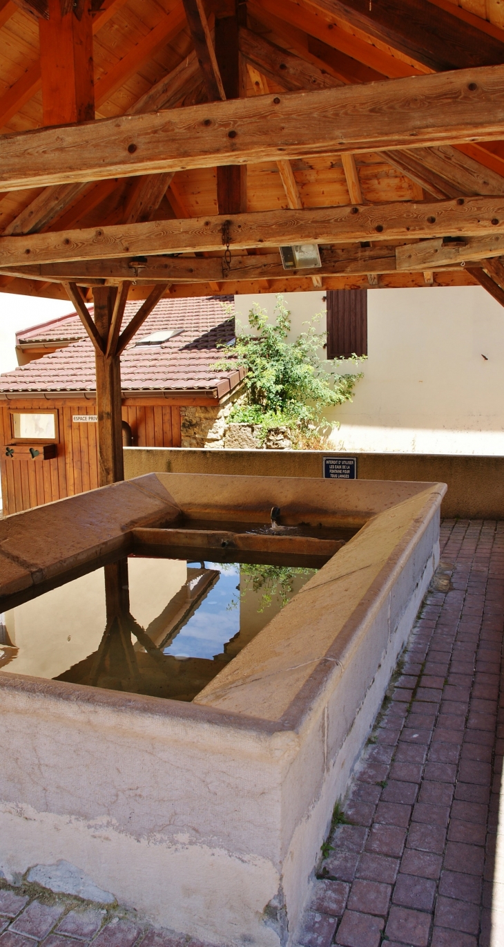 Le Lavoir - Les Neyrolles