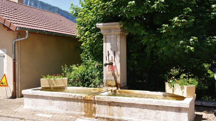 La Fontaine - Les Neyrolles