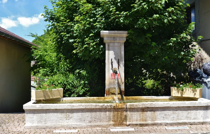 La Fontaine - Les Neyrolles