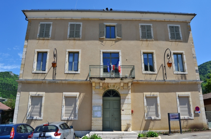 La Mairie - Les Neyrolles