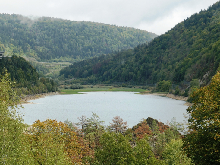 Le lac de Sylans - Les Neyrolles