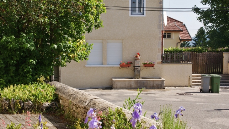 Fontaine - Maillat