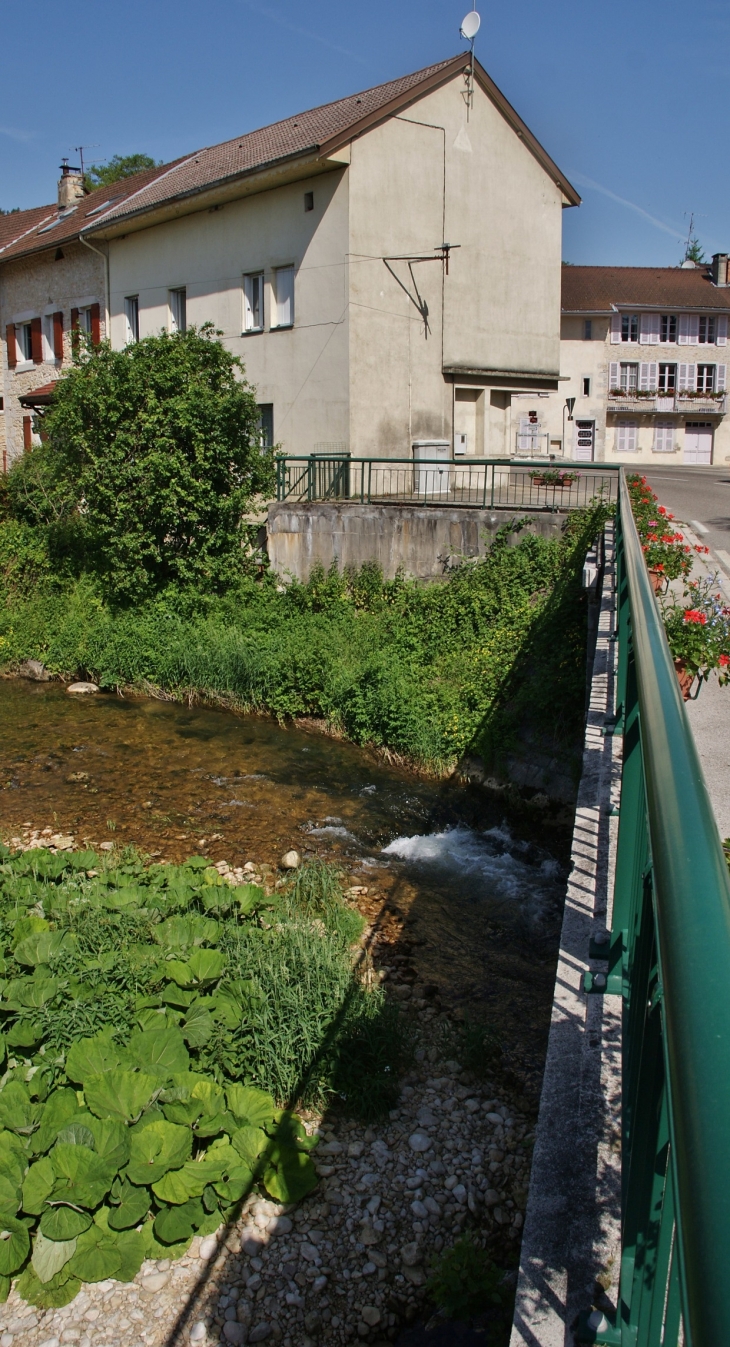 .La Rivière  - Maillat