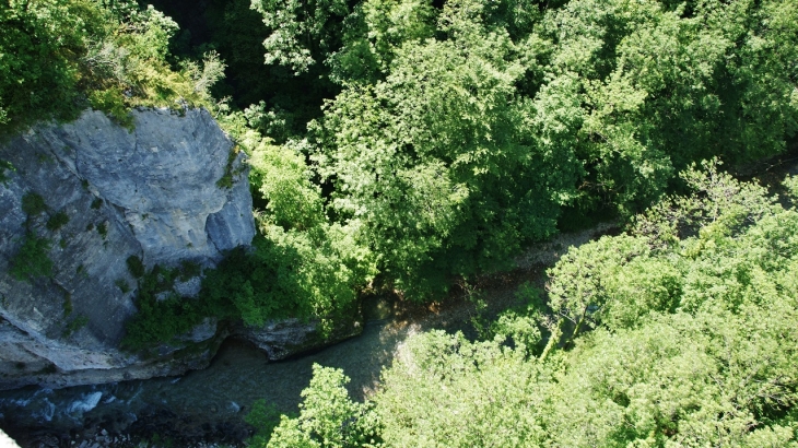 Lieu-Dit Le Pont des Pierres - Montanges