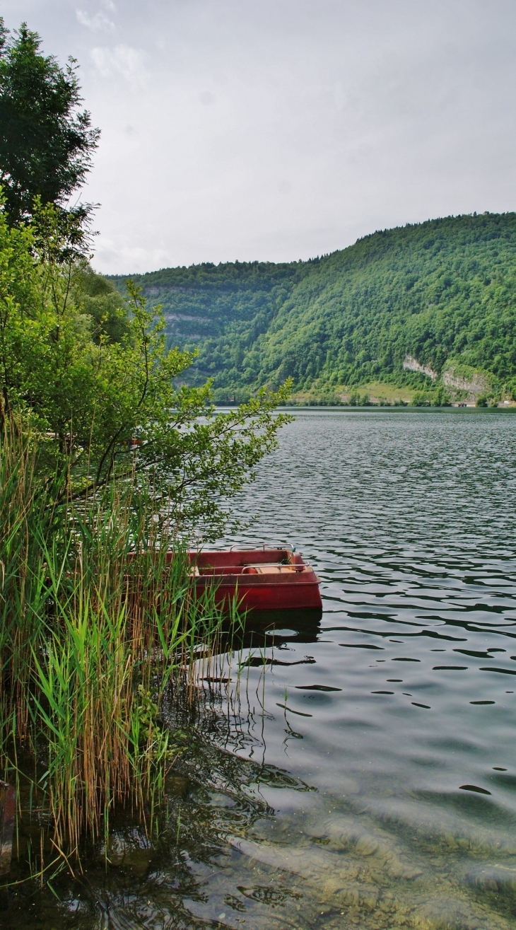 Le Lac - Montréal-la-Cluse