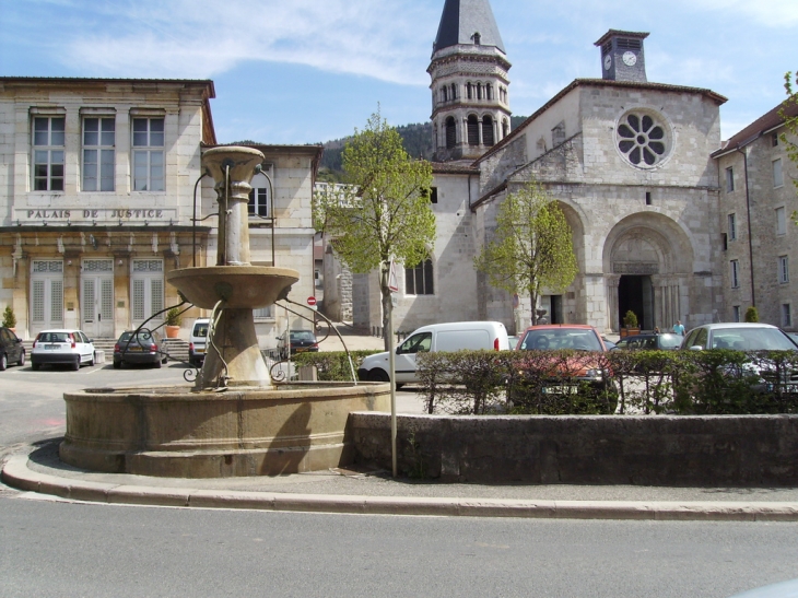 Place d'armes - Nantua