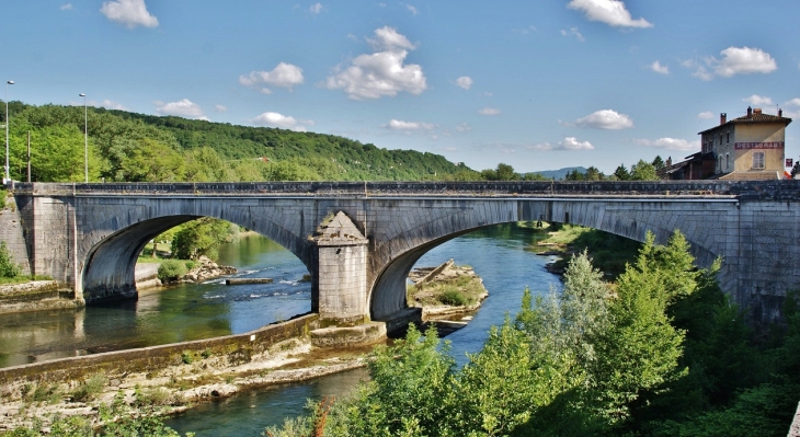 Pont-sur-L'ain - Neuville-sur-Ain