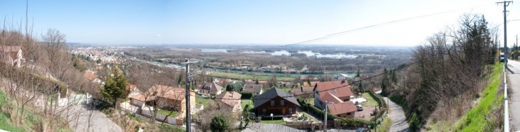 Vue Panoramique de Neyron le bas