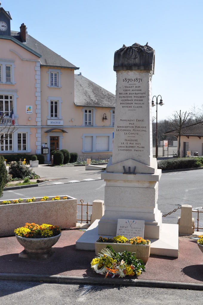 Monument au morts - Neyron