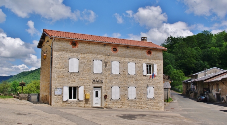 La Mairie - Nivollet-Montgriffon