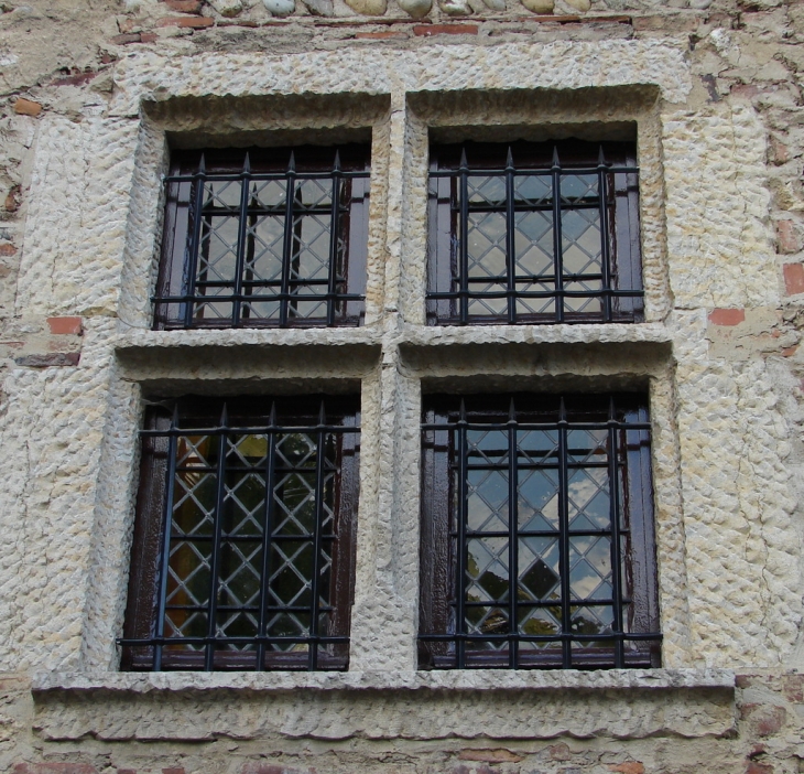 Fenêtre à Meneaux - Pérouges