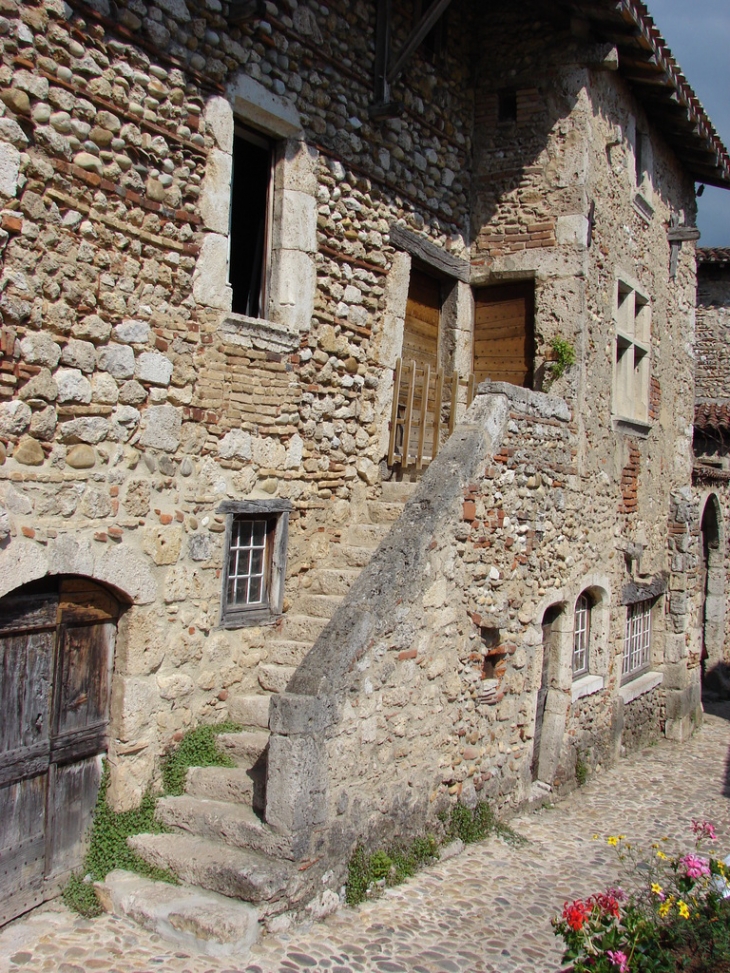 Dans les Rues de la Cité - Pérouges