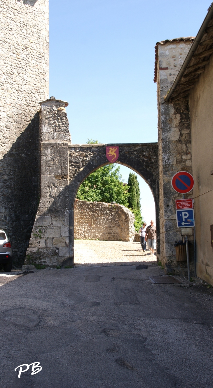  - Pérouges