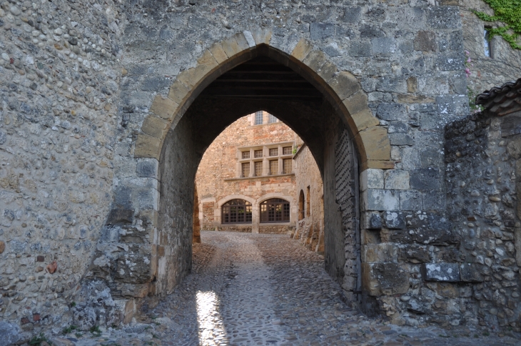 Porte d'en Haut - Pérouges