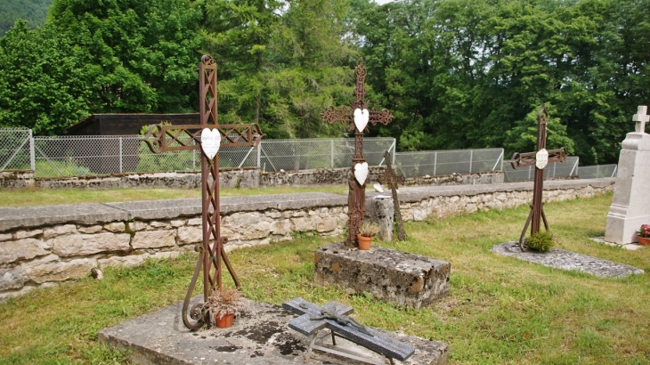 Cimetière - Peyriat