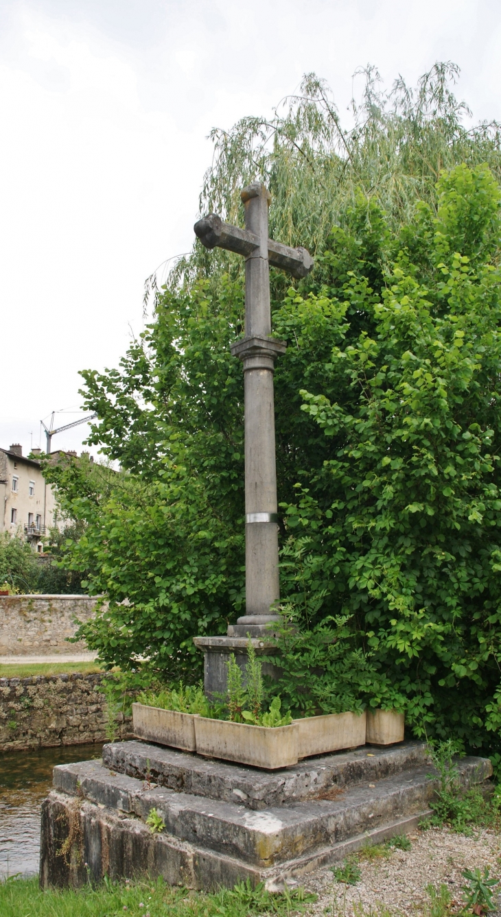 Croix - Poncin