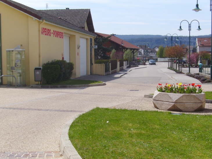 Rue de l'eglise port