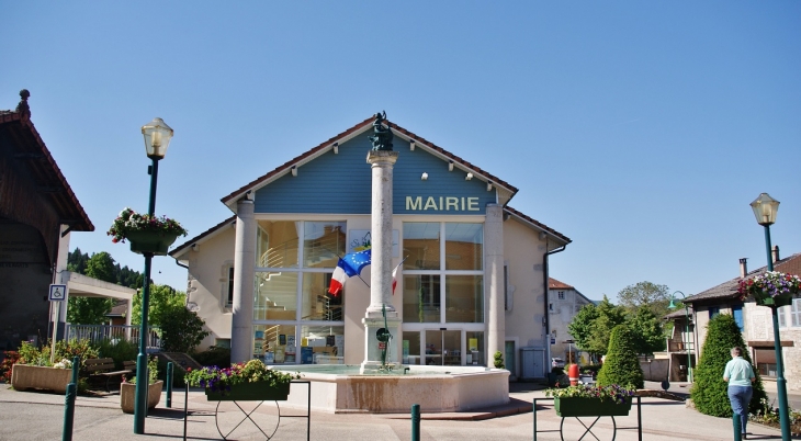 La Mairie - Saint-Martin-du-Frêne