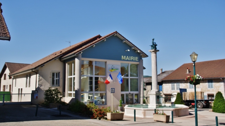 La Mairie - Saint-Martin-du-Frêne