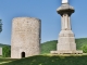 Photo suivante de Saint-Martin-du-Frêne tour-rénovée -du-château-de-st-martin-du-fresne et Statue de la Vierge 