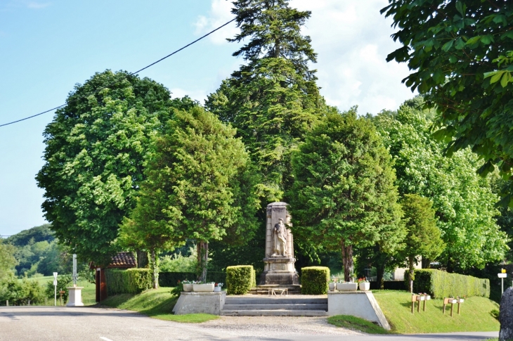 Monument aux Morts - Saint-Martin-du-Mont