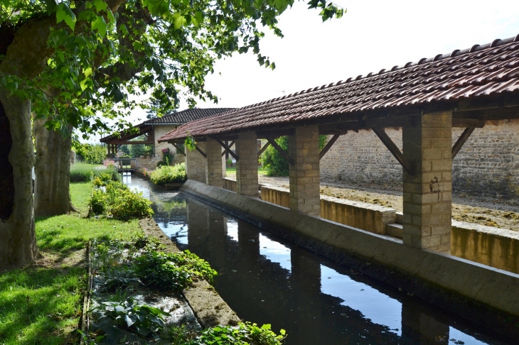 Le Lavoir - Tossiat