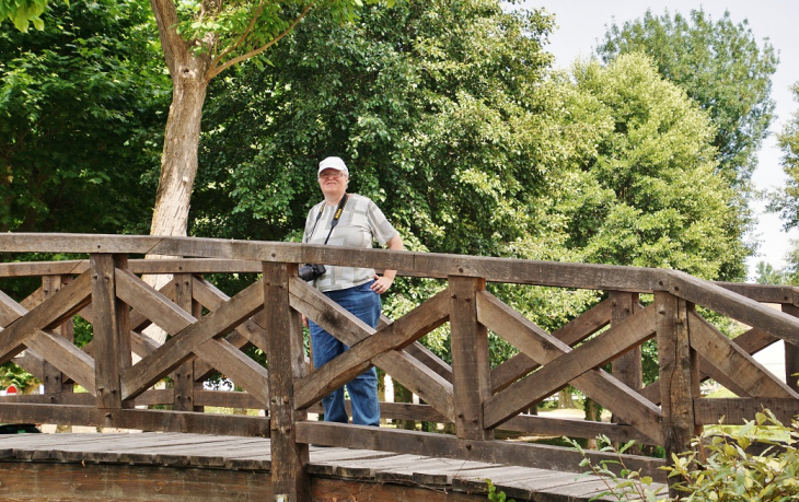 Passerelle réalisé par les Compagnons du Devoir - Vonnas