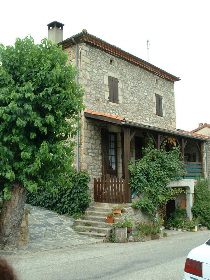 Dans les Rues du Village - Boucieu-le-Roi