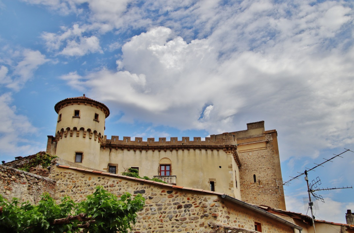 Le Château - Châteaubourg