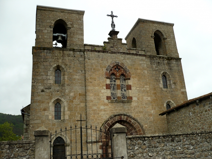  une église de style romano-gothique dont une partie du XIè siècle est bien conservé - Issarlès