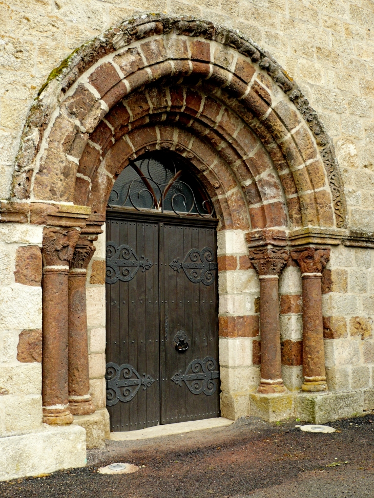 Portail de l'église - Issarlès