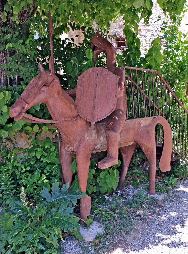 Dans le château - Labastide-de-Virac