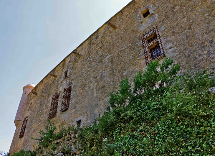 Le château des Roure - Labastide-de-Virac