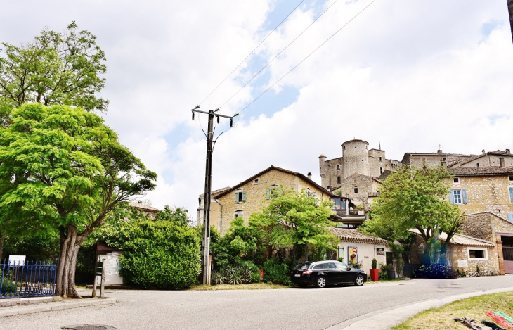 La Commune - Labastide-de-Virac