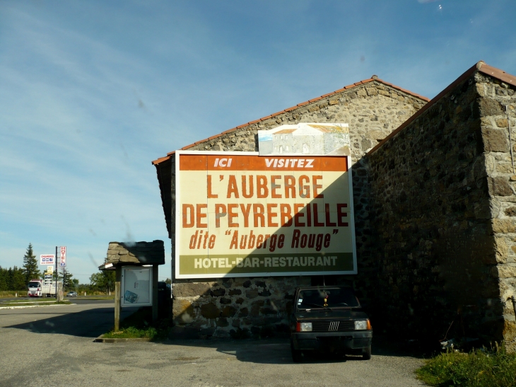 L'Auberge de Peyrebeille à Larnache (direction Aubenas). - Lanarce