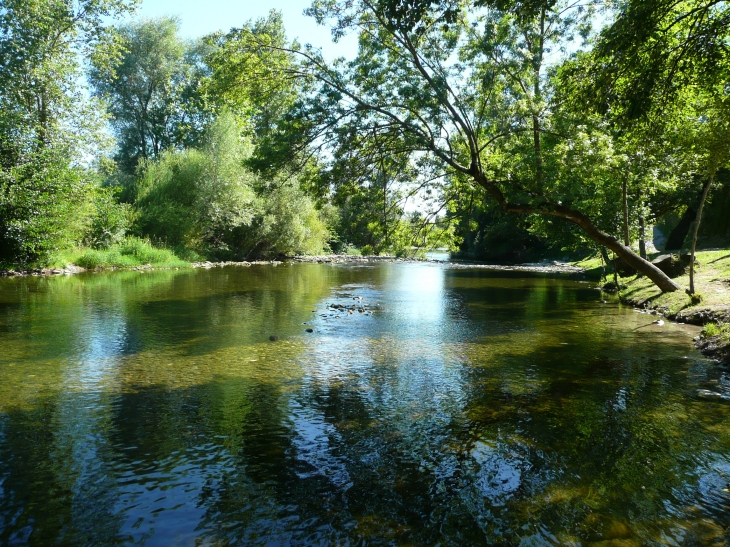 La rivière Ardèche - Lanas