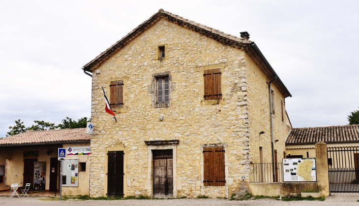 Office de Tourisme - Larnas