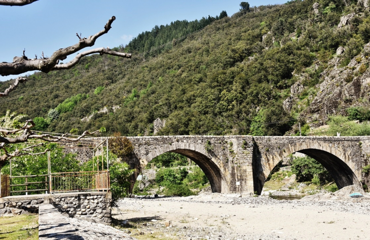 La Commune - Pont-de-Labeaume